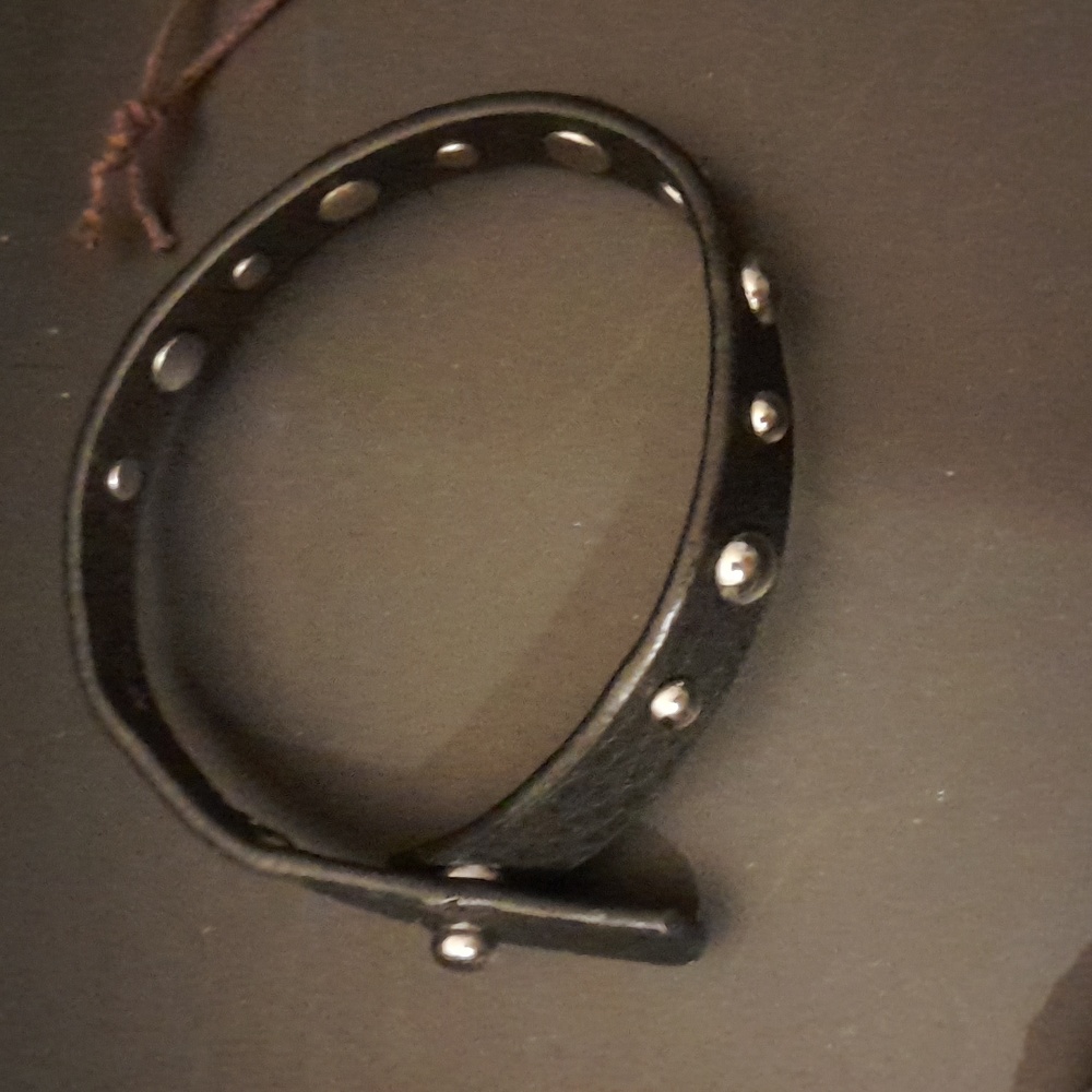 Adjustable bracelets - Picture 3 of 5